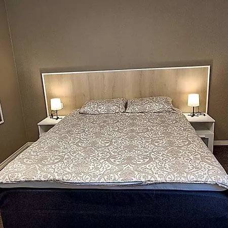 Aparthotell Отель